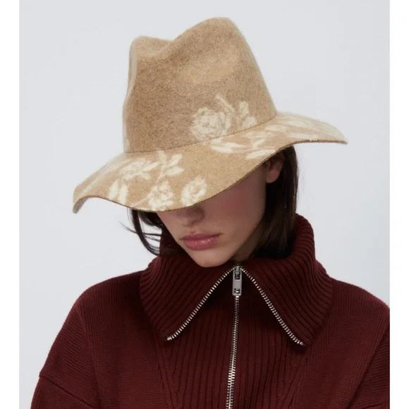 ✨SALE✨Zara limited edition felt hat ✨SALE✨ Zara | Accessories | Salezara Limited Edition Felt Hat Sale  main image 4